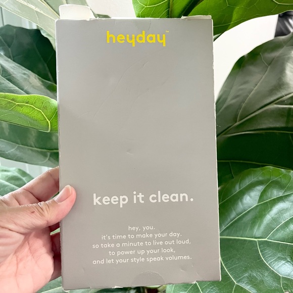 Target Hey Day Red Burgundy Pink Floral iPhone 13 Pro Hard Case Cell Phone NIB - Picture 4 of 6